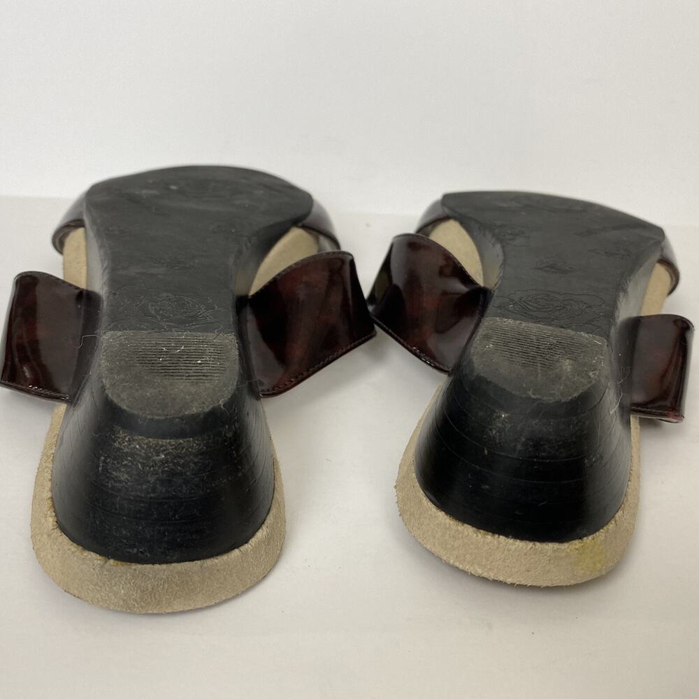 Ros Hommerson Sandals 9 M Brown Tortoise Patent Leather Gold Trim Open Toe Wedge - Picture 8 of 9